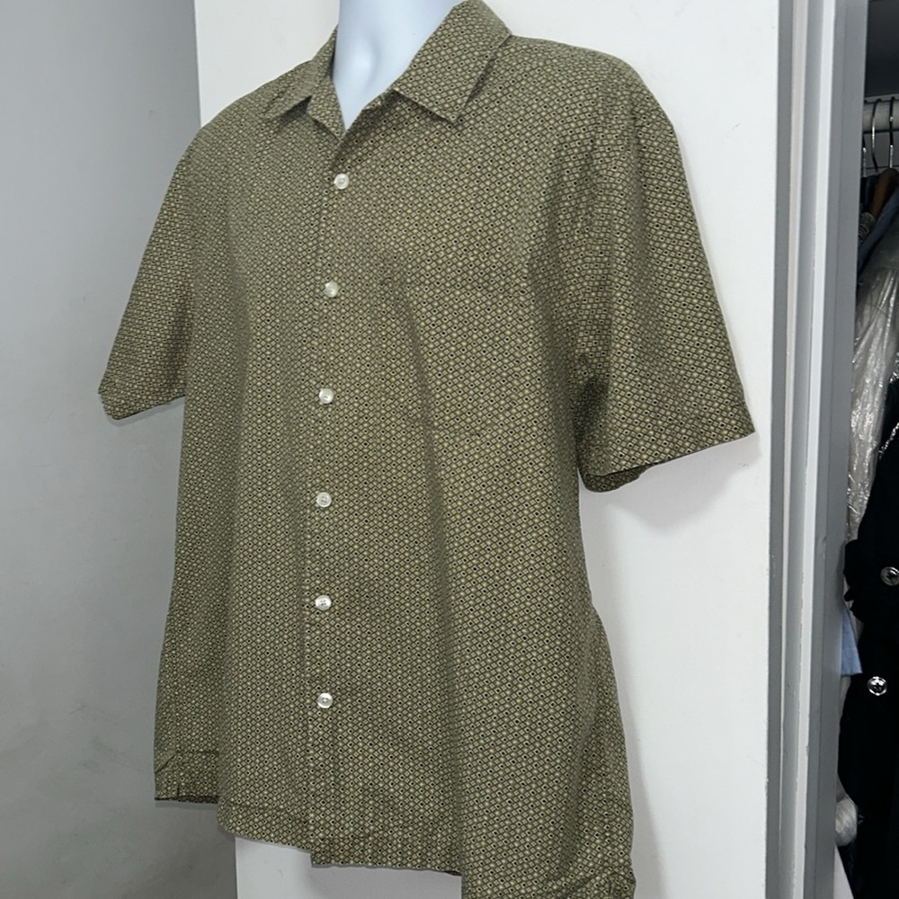GAP Geometric Green and Cream Shirt - Picture 9 of 11